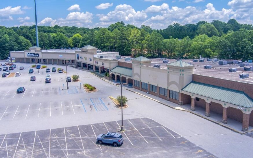 Marcus & Millichap has sold Windsor Place Shopping Center, a 10-suite retail shopping center located at 1520 E. Greenville St. in Anderson. (Photo/Marcus & Millichap)