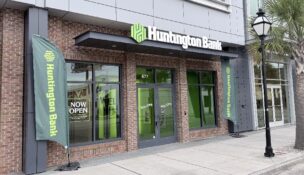 Huntington Bank's new Charleston branch is located at 677 King St. (Photo/Huntington Bank)
