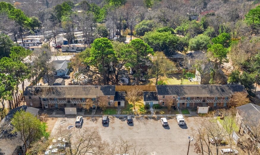 Marcus & Millichap, which specializes in investment sales, financing, research and advisory services, has sold Read Street Apartments, a 28-unit multifamily property in North Charleston, for $3.6 million. (Photo/Marcus & Millichap)