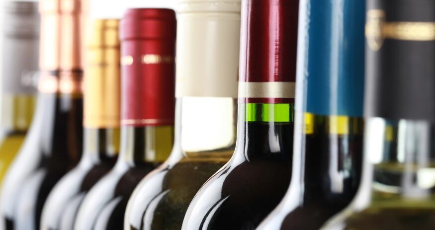 Charleston Wine + Food returns March 4–8, 2026, marking the festival’s 20th year of celebrating the people, flavors and stories that define the Holy City’s culinary scene. (Photo/DepositPhotos)