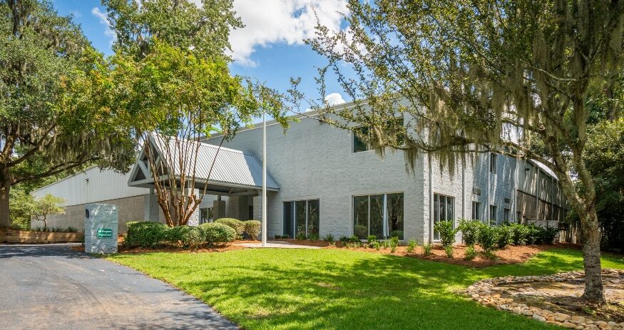RCB Development’s redeveloped industrial facility on Coosaw Creek Boulevard in North Charleston is now fully leased to two growing companies. (Photo/Keen Eye Marketing)