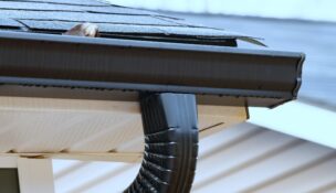 Gabriel Gomez, a U.S. Marine veteran, is opening a Charleston franchise of The Brothers That Just Do Gutters, bringing installation, repair and cleaning services to the Lowcountry. (Photo/DepositPhotos)