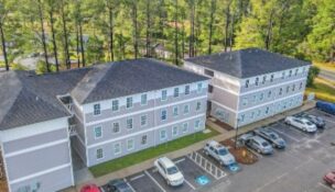 Hemingway Apartments, a 30-unit multifamily community in Conway, recently sold for $4.1 million amid strong investor demand. (Photo/Marcus & Millichap)