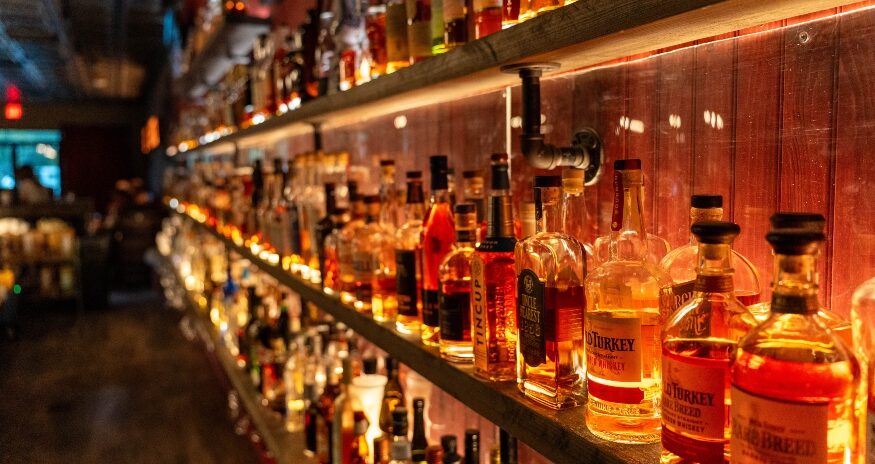 NEAT Bourbon Bar and Indigo Kitchen plan to open new locations at 123 E. Curtis St. in downtown Simpsonville following a property renovation. NEAT Bourbon Bar already has four locations, including one, pictured, in Greer. (Photo/Jared Castro/Castro Content Solutions)
