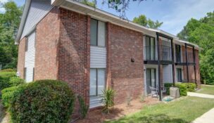 Sweetbriar Apartments, a 48-unit multifamily community in Lexington, has sold for $5.575 million to Charis Capital. (Photo/Northmarq)