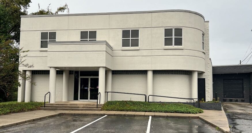 Recent commercial real estate transactions across South Carolina included flex space at 2039 Meeting Street Road in Charleston. (Photo/NAI Charleston)